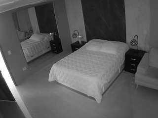 voyeurcam-casa-salsa-bedroom-4