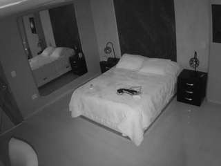 voyeurcam-casa-salsa-bedroom-4