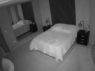voyeurcam-casa-salsa-bedroom-4