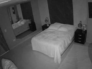 voyeurcam-casa-salsa-bedroom-4