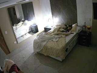voyeurcam-casa-salsa-bedroom-4