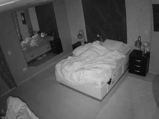 voyeurcam-casa-salsa-bedroom-4