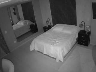 voyeurcam-casa-salsa-bedroom-4
