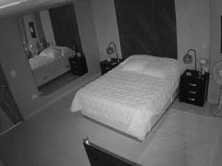 voyeurcam-casa-salsa-bedroom-4