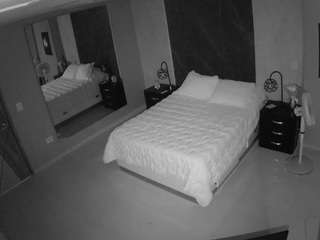 voyeurcam-casa-salsa-bedroom-4