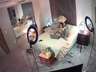 voyeurcam-casa-salsa-bedroom-4