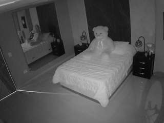 voyeurcam-casa-salsa-bedroom-4