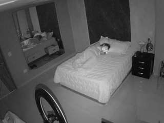 voyeurcam-casa-salsa-bedroom-4