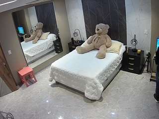 voyeurcam-casa-salsa-bedroom-4