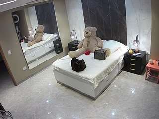 voyeurcam-casa-salsa-bedroom-4