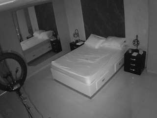 voyeurcam-casa-salsa-bedroom-4