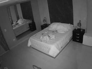 voyeurcam-casa-salsa-bedroom-4