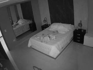 voyeurcam-casa-salsa-bedroom-4