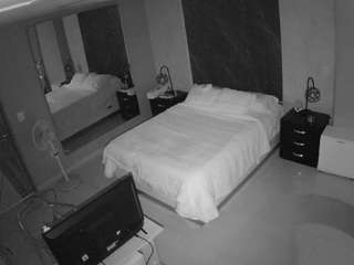 voyeurcam-casa-salsa-bedroom-4