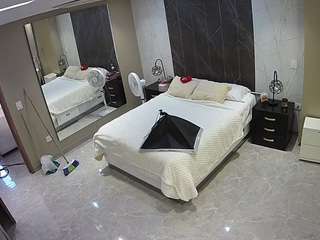 voyeurcam-casa-salsa-bedroom-4