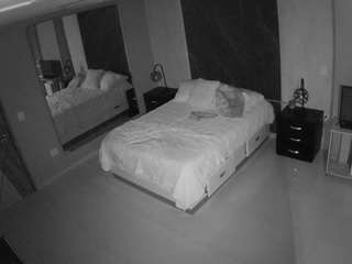 voyeurcam-casa-salsa-bedroom-4