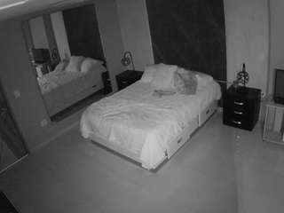voyeurcam-casa-salsa-bedroom-4