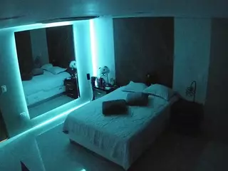 Casa Salsa Bedroom 4's Live Sex Cam Show