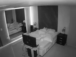 Casa Salsa Bedroom 4's Live Sex Cam Show