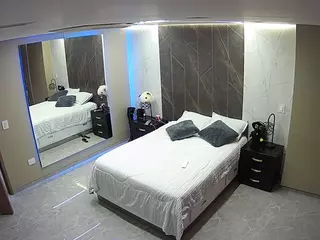 Casa Salsa Bedroom 4's Live Sex Cam Show