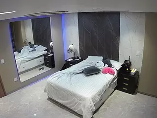 Casa Salsa Bedroom 4's Live Sex Cam Show