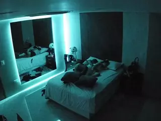 Casa Salsa Bedroom 4's Live Sex Cam Show