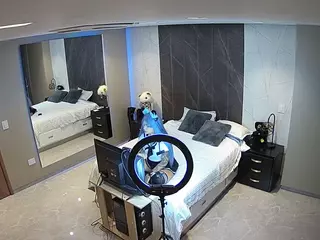 Casa Salsa Bedroom 4's Live Sex Cam Show