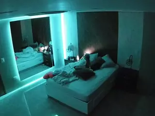 Casa Salsa Bedroom 4's Live Sex Cam Show