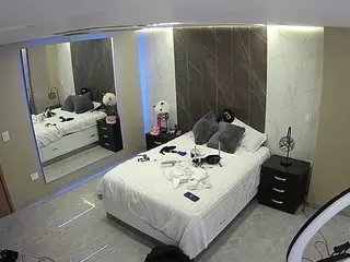 Casa Salsa Bedroom 4's Live Sex Cam Show