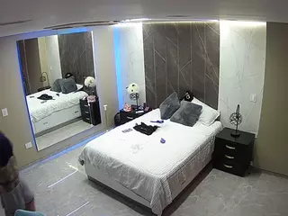 Casa Salsa Bedroom 4's Live Sex Cam Show