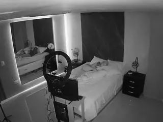 Casa Salsa Bedroom 4's Live Sex Cam Show