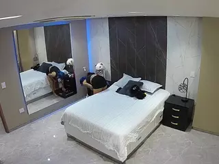 Casa Salsa Bedroom 4's Live Sex Cam Show