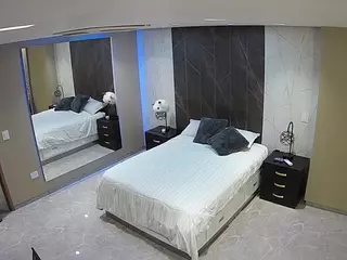 Casa Salsa Bedroom 4's Live Sex Cam Show