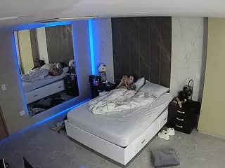 Casa Salsa Bedroom 4's Live Sex Cam Show