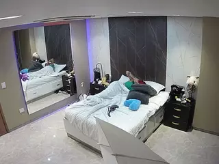 Casa Salsa Bedroom 4's Live Sex Cam Show