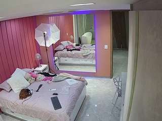 camsoda voyeurcam-casa-salsa-bedroom-5