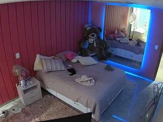 camsoda voyeurcam-casa-salsa-bedroom-5