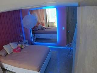 camsoda voyeurcam-casa-salsa-bedroom-5