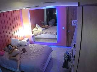 camsoda voyeurcam-casa-salsa-bedroom-5