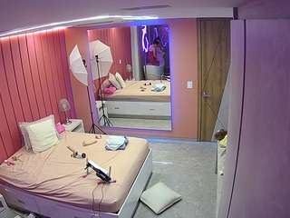 camsoda voyeurcam-casa-salsa-bedroom-5