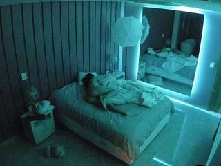 camsoda voyeurcam-casa-salsa-bedroom-5