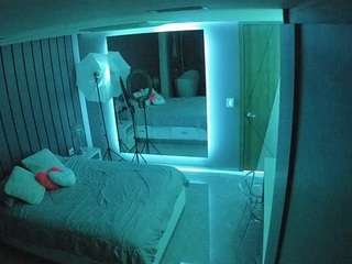 camsoda voyeurcam-casa-salsa-bedroom-5