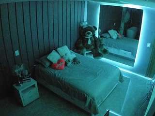 Amas Cachondas Casa De camsoda voyeurcam-casa-salsa-bedroom-5