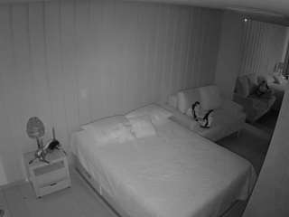 voyeurcam-casa-salsa-bedroom-5