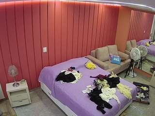 voyeurcam-casa-salsa-bedroom-5 camsoda