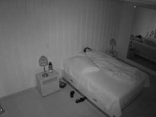 voyeurcam-casa-salsa-bedroom-5