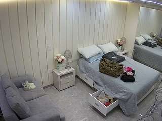 voyeurcam-casa-salsa-bedroom-5