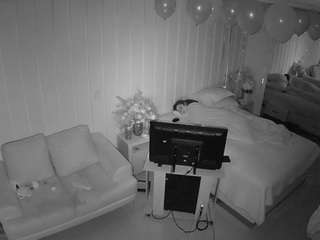 voyeurcam-casa-salsa-bedroom-5