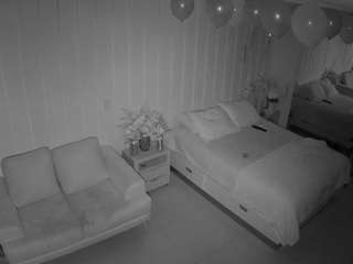 le modèle voyeurcam-casa-salsa-bedroom-5 est en webcam porno dans un show sur le site camsoda, il possède les tags suivants: ass,ass bouncing,flashing,no drinking,no smoking,striptease,tattoos,tease,voyeur,hd