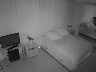 voyeurcam-casa-salsa-bedroom-5